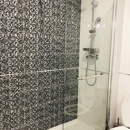 Emblematica - Wifi & Pool Апартаменти