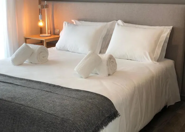 Emblematica - Wifi & Pool Apartmán *